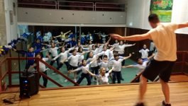 BAILE DE ZUMBA EN PRIMARIA