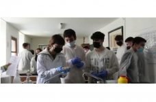 VÍDEO SOBRE A EXPERIENCIA DO MICROMUNDO